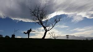 foto de como se juega al discgolf