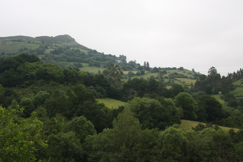 foto del Pico La Peña. Se trata de la cima más baja de las cinco cimas que forman la línea de cumbres del frente sur de la sierra